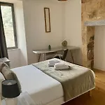 La Salamandre - Un Ecrin Medieval Pour Vos Souvenirs - Imaginez-vous, Reveille Par Le Murmure De Sarlat, Dans Un Spacieux Et Chaleureux, Au Coeur De La Cite Classee - 2 - Magie A Vivre Sans Moderation - Reservez Des Maintenan *