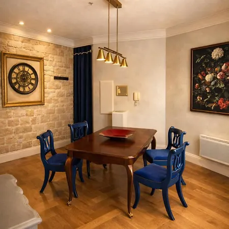 La Salamandre - Un Ecrin Medieval Pour Vos Souvenirs - Imaginez-vous, Reveille Par Le Murmure De Sarlat, Dans Un Spacieux Et Chaleureux, Au Coeur De La Cite Classee - 2 - Magie A Vivre Sans Moderation - Reservez Des Maintenan