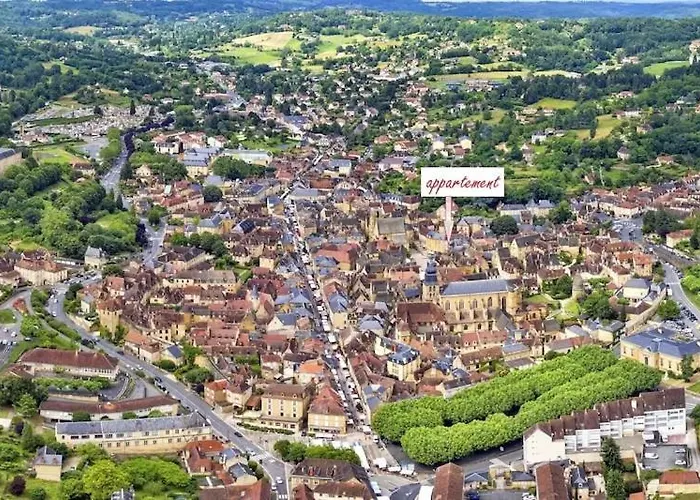 La Salamandre - Un Ecrin Medieval Pour Vos Souvenirs - Imaginez-vous, Reveille Par Le Murmure De Sarlat, Dans Un Spacieux Et Chaleureux, Au Coeur De La Cite Classee - 2 - Magie A Vivre Sans Moderation - Reservez Des Maintenan Apartmán *