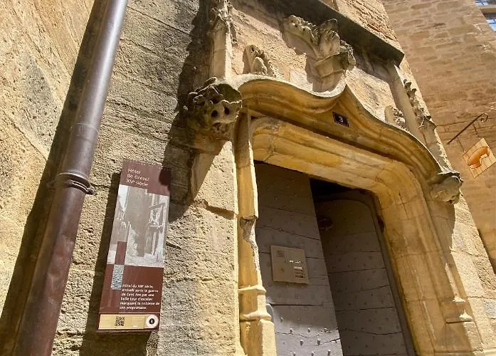 Apartmán La Salamandre - Un Ecrin Medieval Pour Vos Souvenirs - Imaginez-vous, Reveille Par Le Murmure De Sarlat, Dans Un Spacieux Et Chaleureux, Au Coeur De La Cite Classee - 2 - Magie A Vivre Sans Moderation - Reservez Des Maintenan Sarlat-la-Canéda