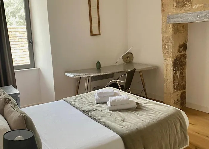 La Salamandre - Un Ecrin Medieval Pour Vos Souvenirs - Imaginez-vous, Reveille Par Le Murmure De Sarlat, Dans Un Spacieux Et Chaleureux, Au Coeur De La Cite Classee - 2 - Magie A Vivre Sans Moderation - Reservez Des Maintenan *